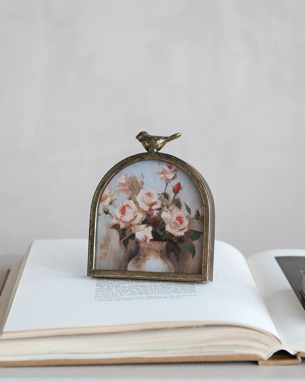MDF & Metal Arched Photo Frame with Bird Finial, Antique Gold Finish (Holds 5" x 5" Photo)