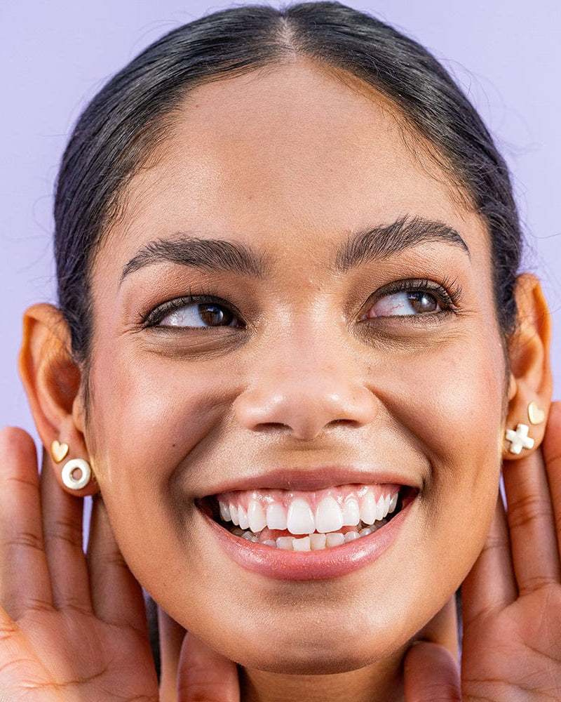 Alice "Xo" Post Earrings 18k Gold