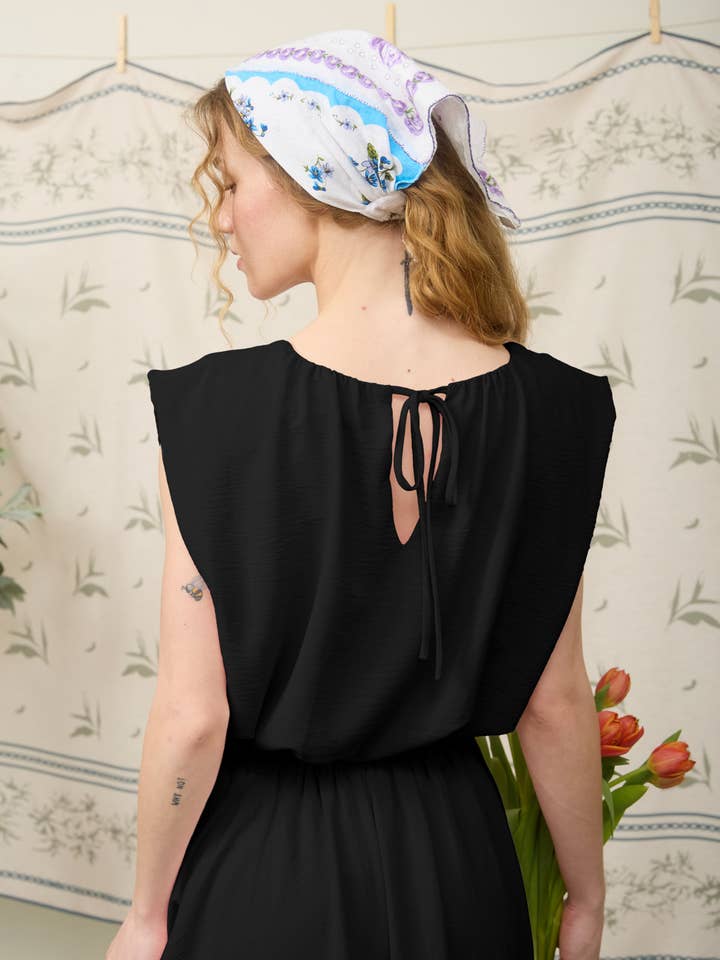 Sleeveless Balloon Crop Top