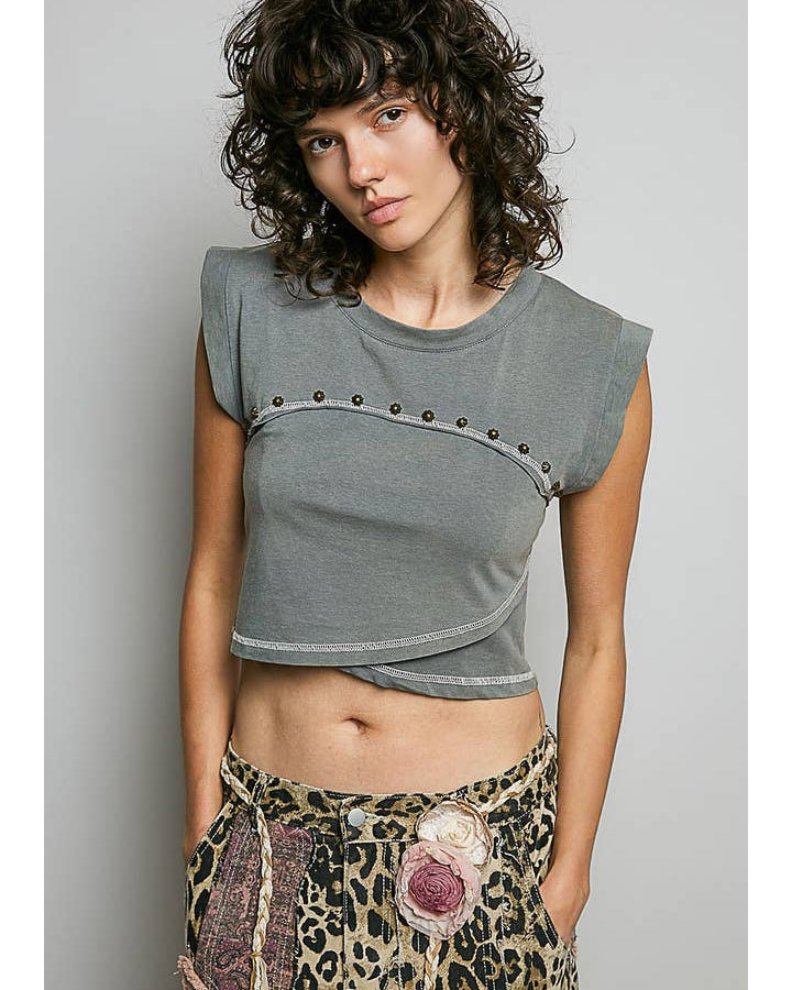 Slim Fit Round Neck Outseam Overlock Stud Cotton Jersey Top