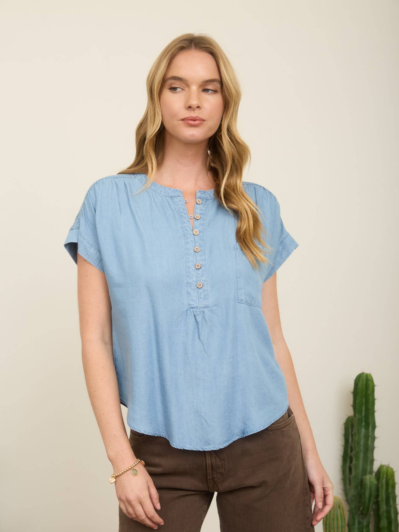 Chambray Henley Ruched Shoulder Short Sleeve Top
