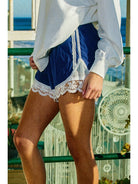 IP5839 | Casual Lace-Trim Contrast Shorts